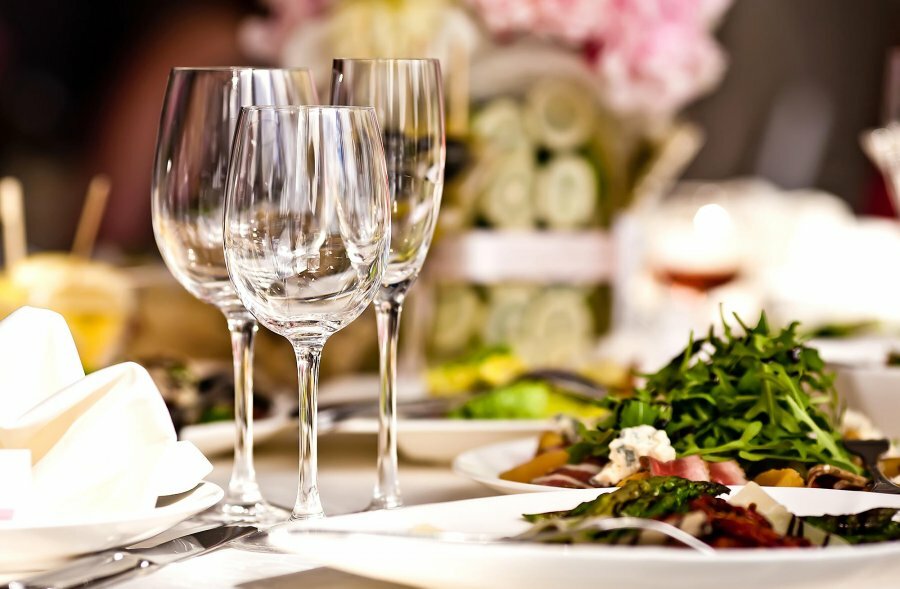 Exzellentes Essen stillvoll angerichtet Exzellentes Essen stillvoll angerichtet